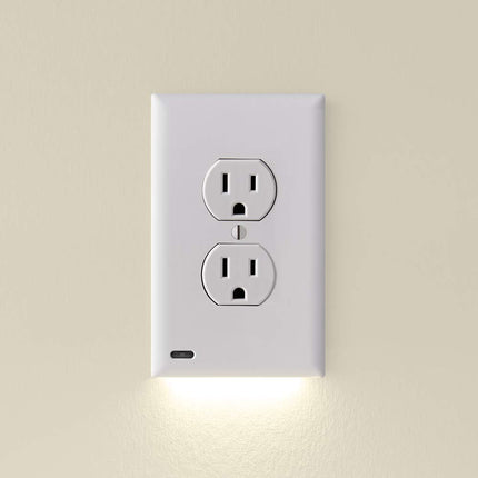 Single - SnapPower GuideLight [For Duplex Outlets] - Replaces Plug-In Night Light - Electrical Receptacle Wall Plate With LED Night Lights - Auto On/Off Sensor - (Duplex, White)